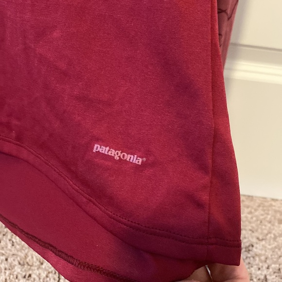 Patagonia performance shirt size medium - Picture 2 of 5